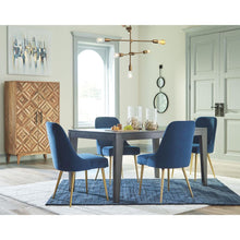 Load image into Gallery viewer, Trishcott Dining Chair.
