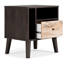 Load image into Gallery viewer, Hailey Nightstand Black/Brown
